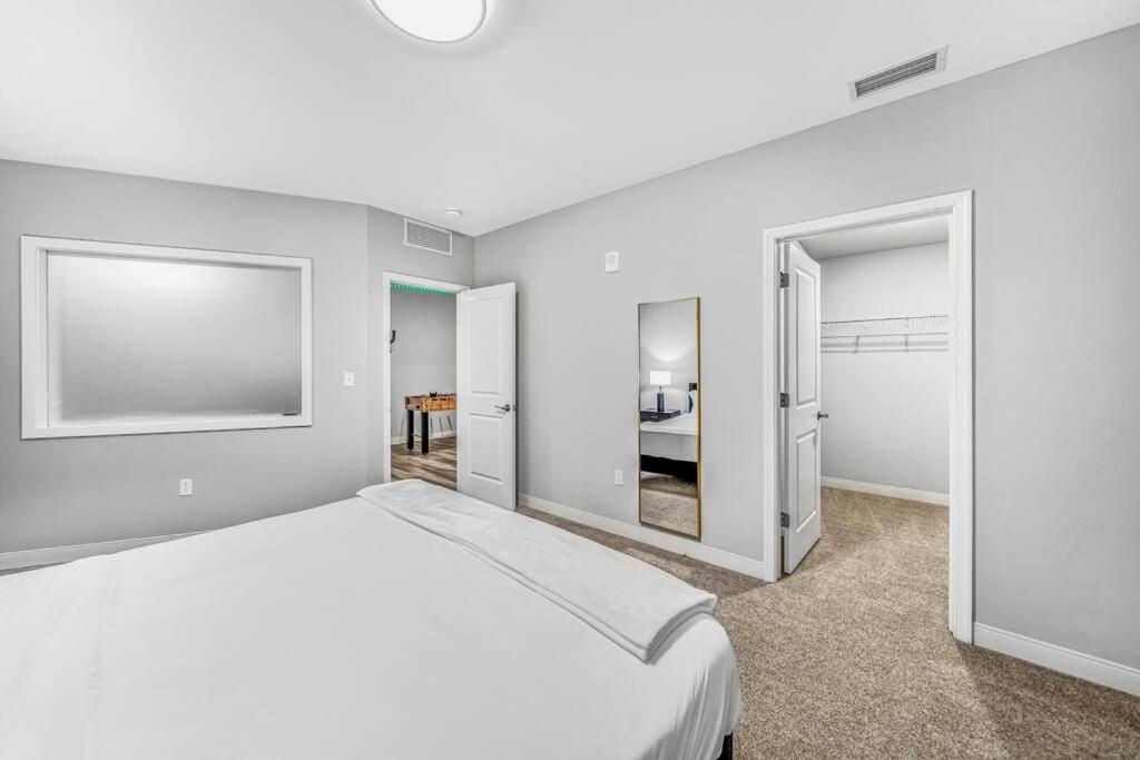 2Br Unit With Game Machine With Pool And Gym Access-602 Apartment Cleveland Luaran gambar